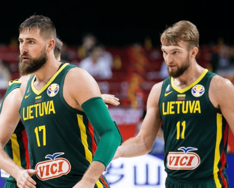 波兰男篮绝杀日本男篮,萨博尼斯完成帽子戏法 波兰男篮绝杀日本男篮,萨博尼斯完成帽子戏法