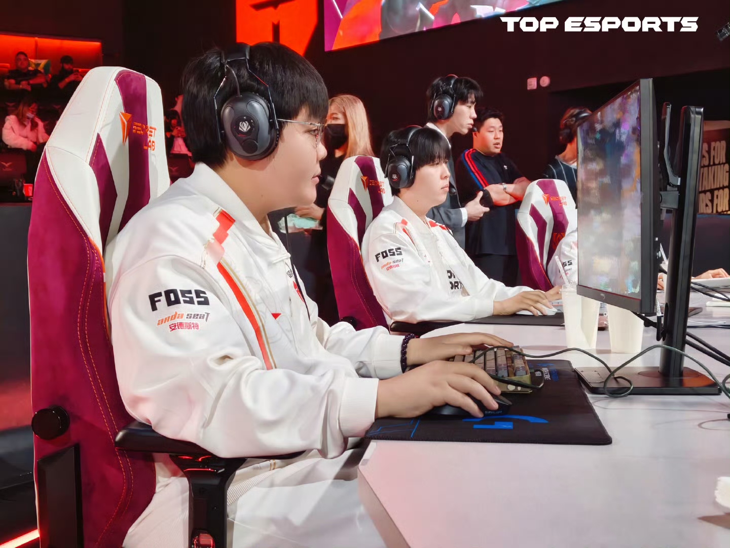 开云体育平台APP-RNG强势V5，Huni制霸全场