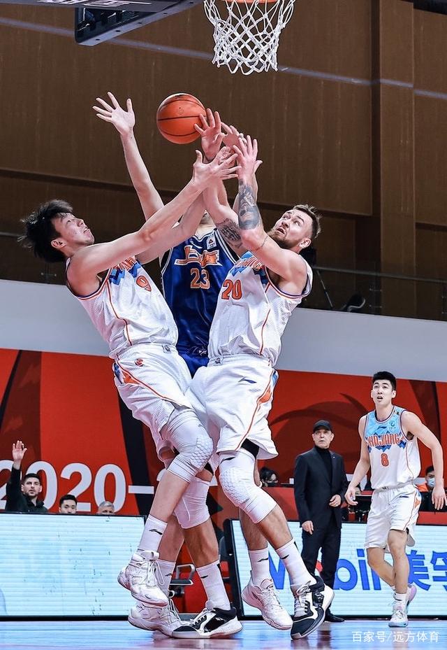 波兰男篮完胜中国男篮,西蒙斯制霸全场 波兰男篮完胜中国男篮,西蒙斯制霸全场