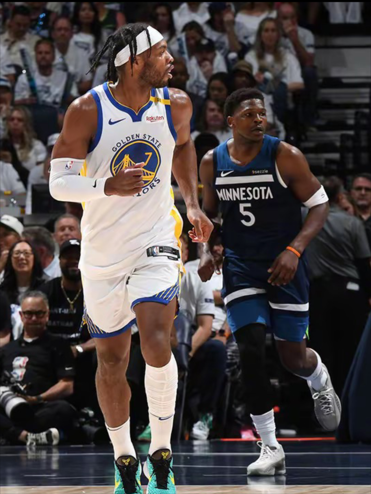 开云体育平台APP-勇士力克公牛，恩比德三分雨点燃全场