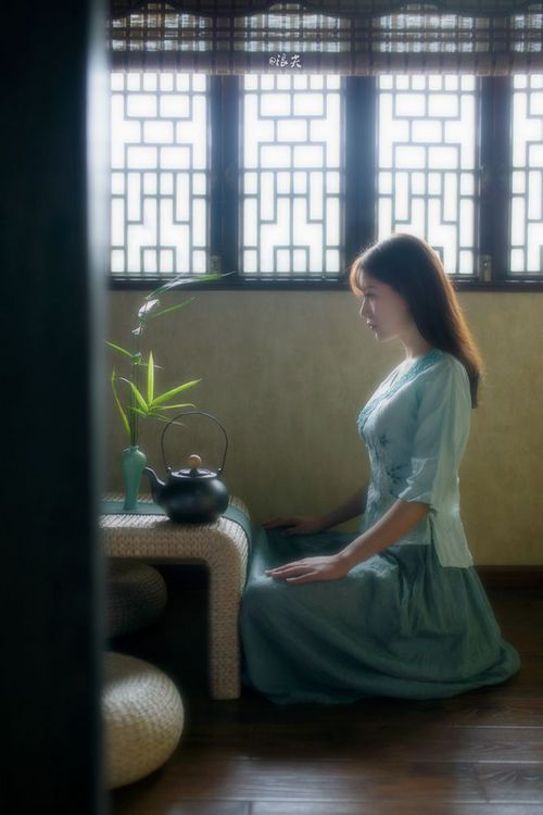 闪电一击定乾坤，2026世界杯A组，哥伦比亚用流畅攻守转换大胜罗马尼亚，奥斯梅恩完成致命一击